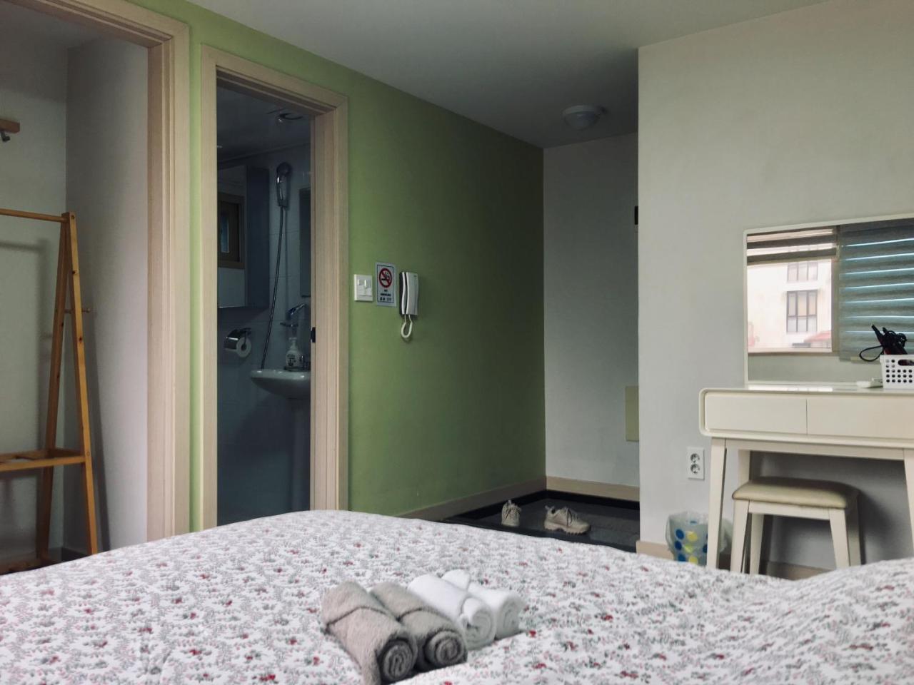 Hongdae Pencil Guesthouse Σεούλ Εξωτερικό φωτογραφία