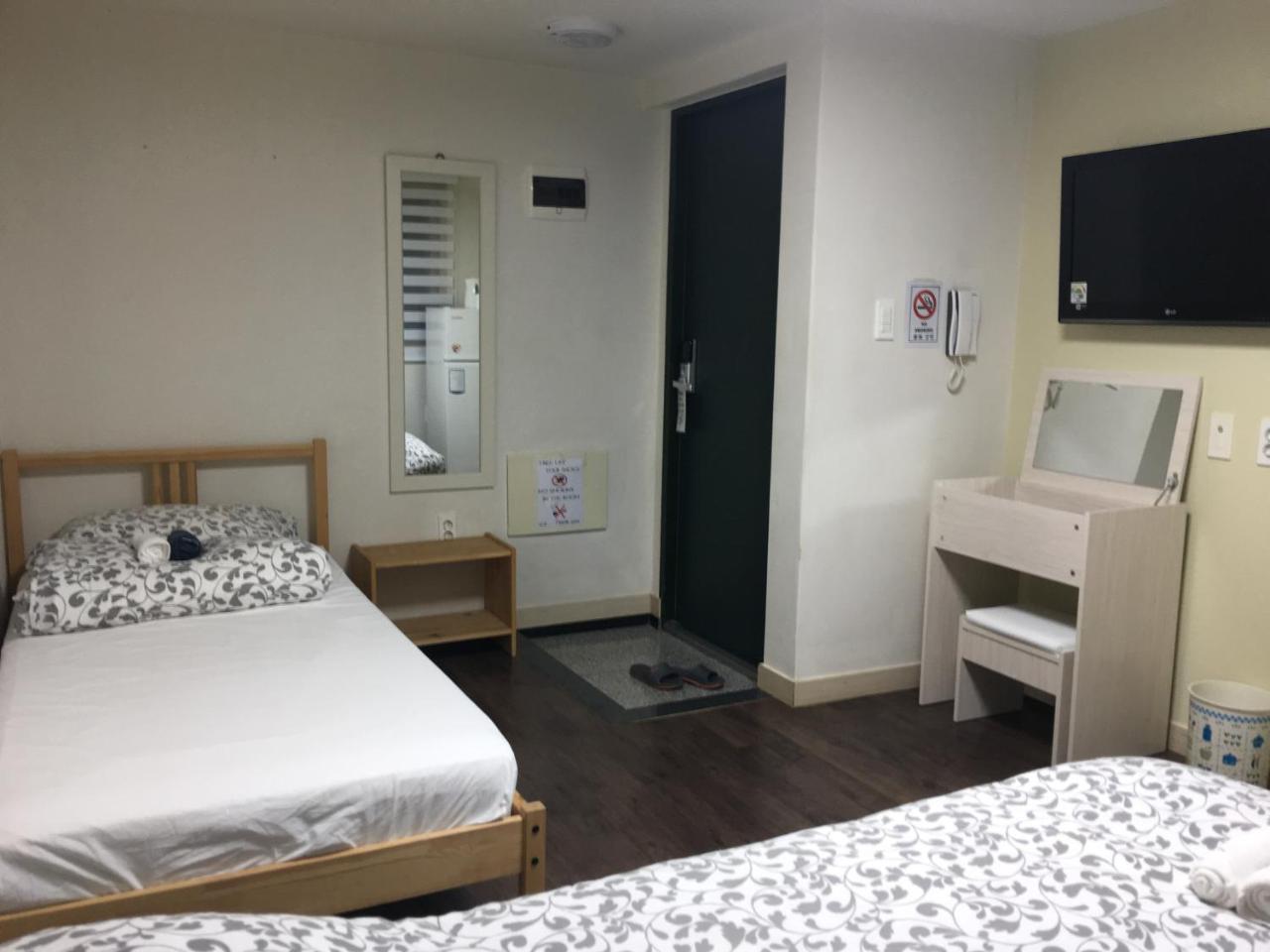 Hongdae Pencil Guesthouse Σεούλ Εξωτερικό φωτογραφία
